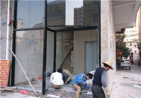 鋁合金玻璃門